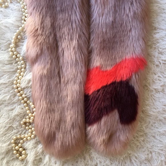 F L A S H • SALE • NWT • ANN TAYLOR Faux Fur Stole Scarf Wrap - Picture 4 of 11